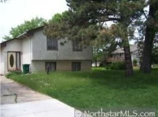 6931 Dallas Rd, Brooklyn Center, MN 55430