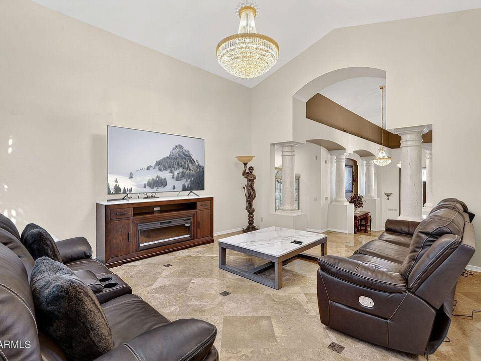 1st image of 1044 W INDIAN HILLS Place