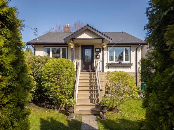 929 Easter Rd, Saanich, BC V8X 2Z9