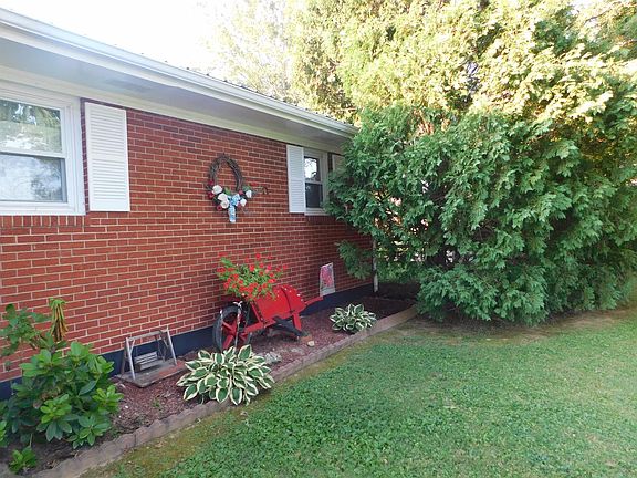 5th image of 50 Coral Ave