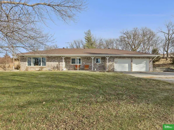 1045 Highway 77, Oakland, NE 68045