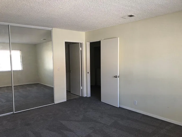 36 Silcreek Dr — Photo 13
