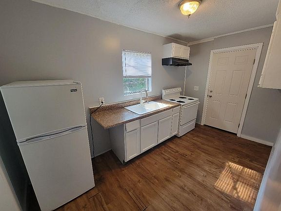 4th image of 105 Bobby Donaldson Ave #B