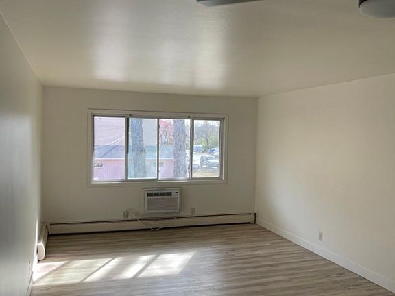 5th image of 1016 Grand Ave #211