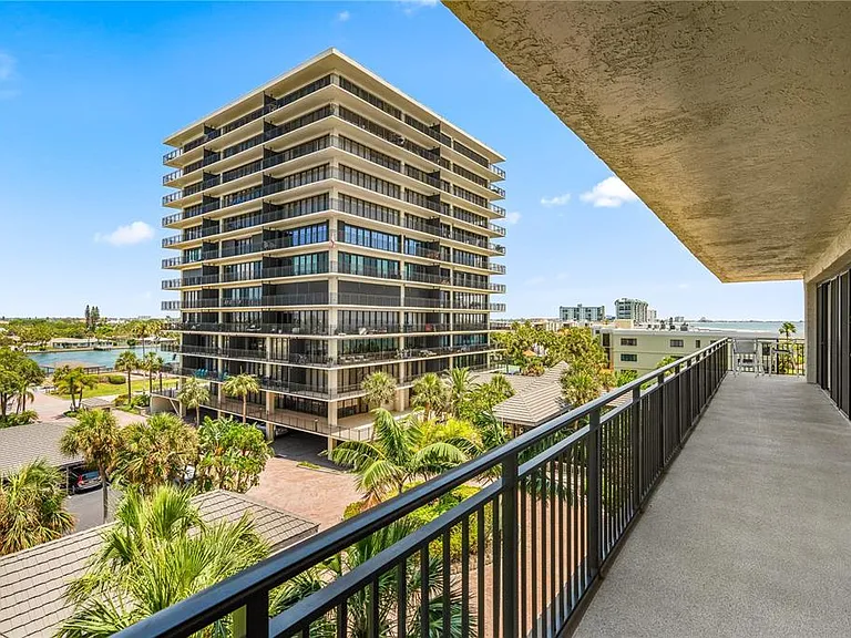 7650 Bayshore Dr #401 — Photo 37