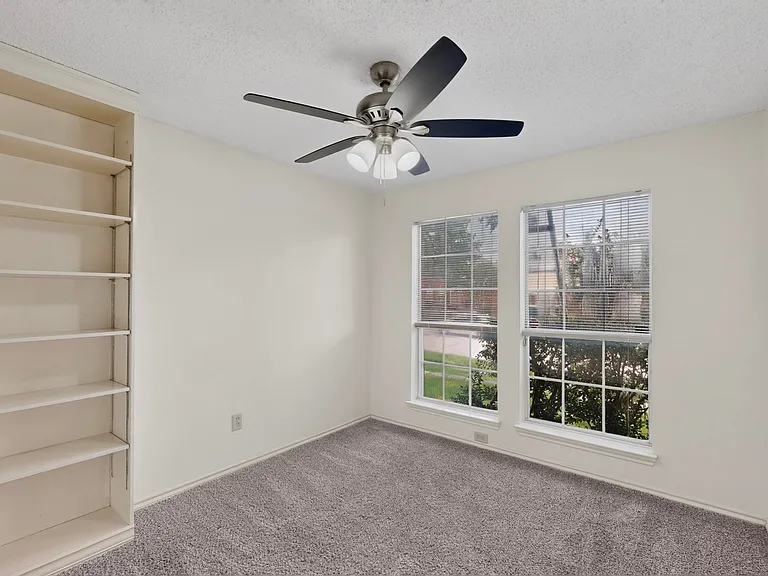 1426 Mapleview Dr — Photo 28