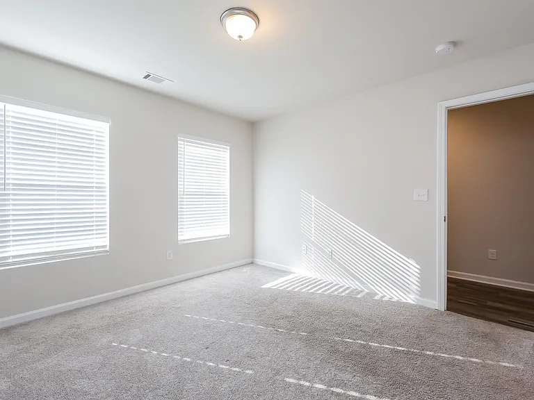 121 Colonial Walk — Photo 8