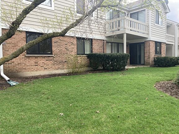 2nd image of 26 Regent Cir Unit D1