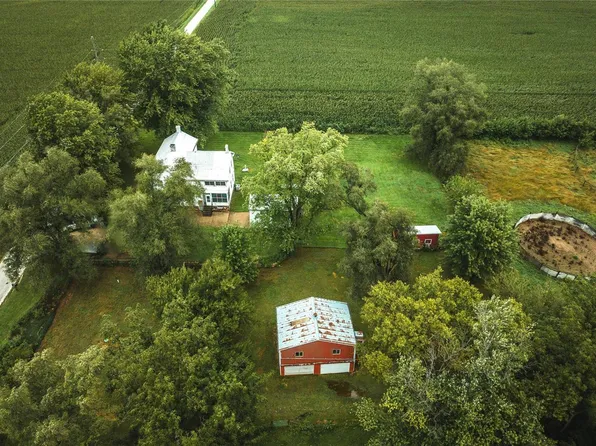 1468 Nolle Hill Rd, Golden Eagle, IL 62036