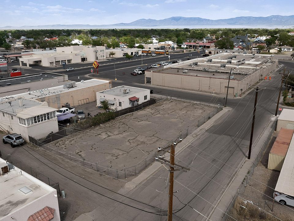 1st image of Goebel Ave