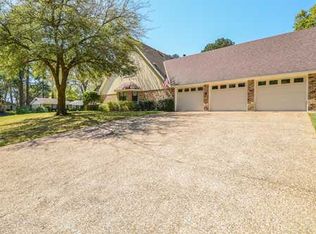 910 Edgefield Dr, Shreveport, LA 71118