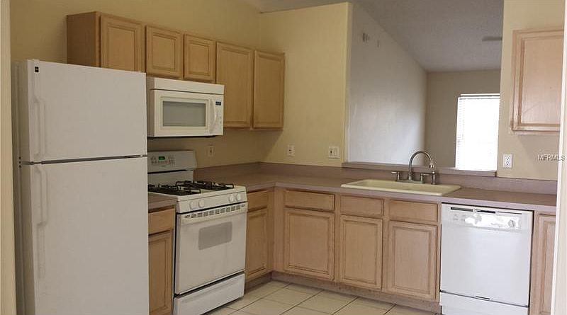 2nd image of 1616 Maximilian Dr