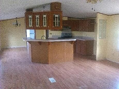 Kitchen and dining area.