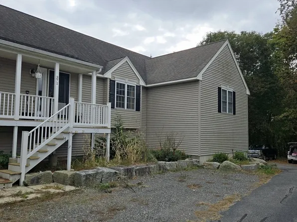 371 Hartford Ave E, Uxbridge, MA 01569