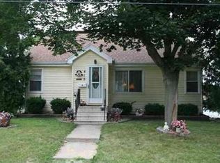 415 Galloway Ct, Waterloo, IA 50701