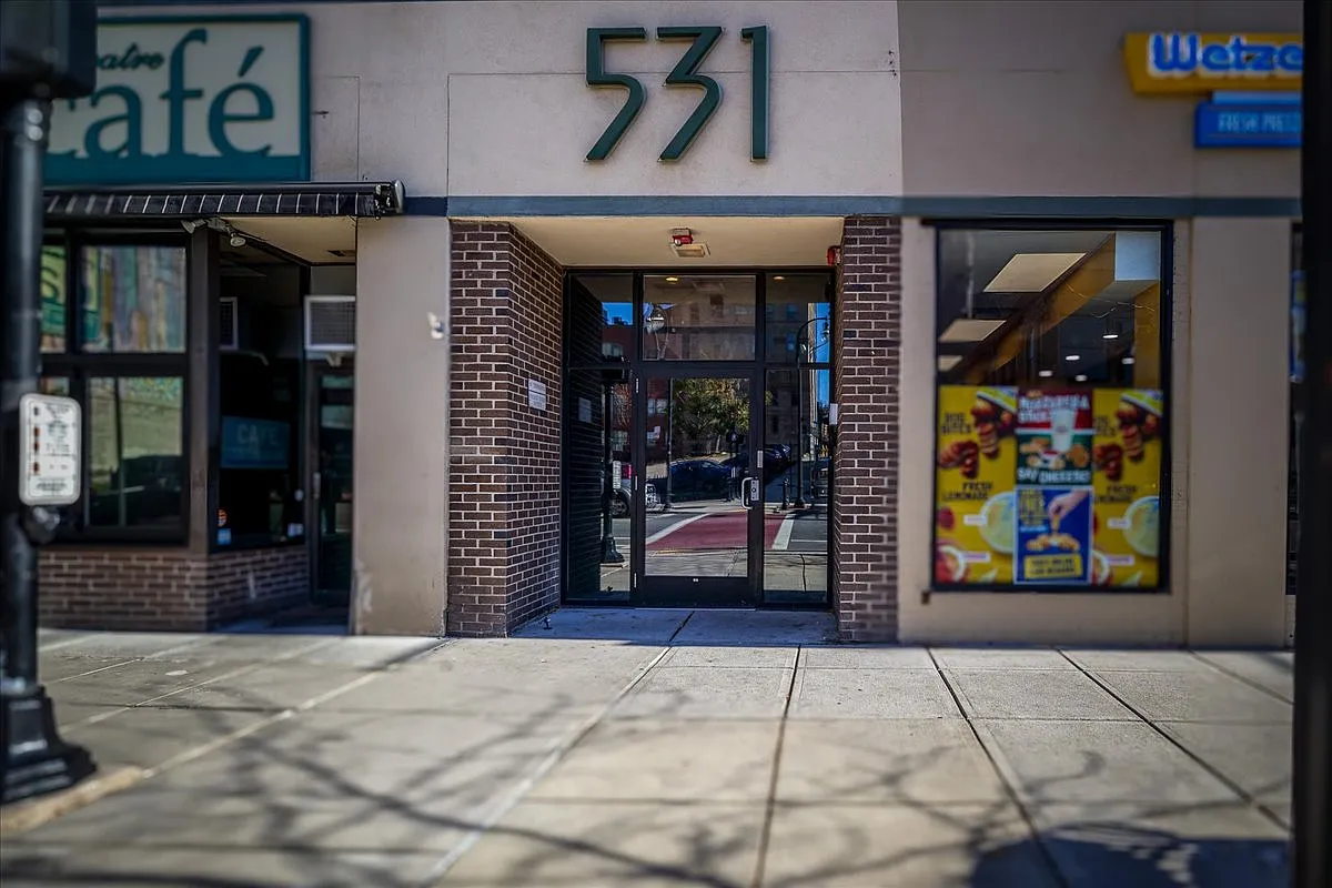531 Main St — Photo 2