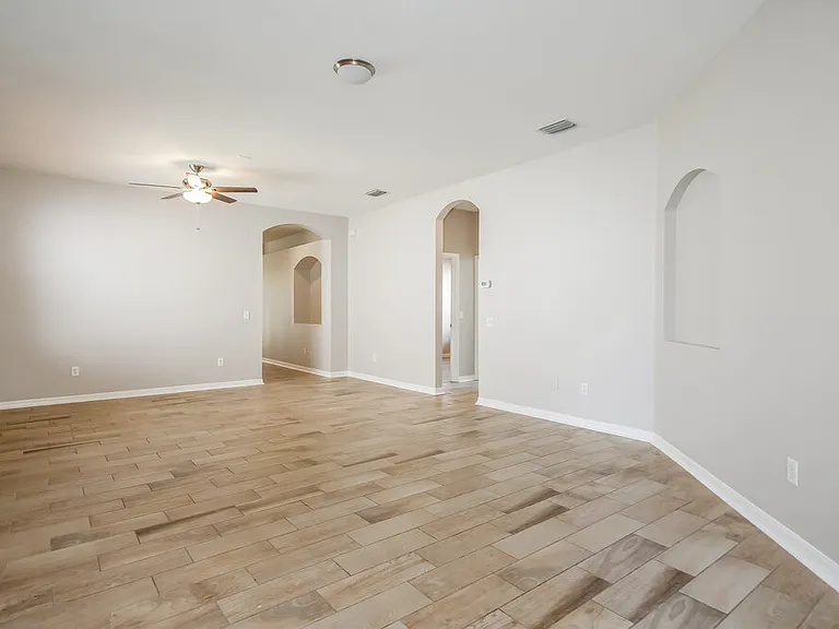 910 Larwood Pine Dr — Photo 3