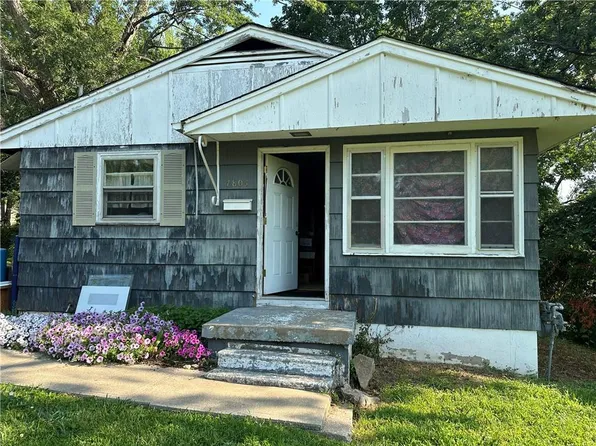 7804 E 48th Ter, Kansas City, MO 64129