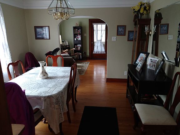 4th image of 7045 S Arlington Ave