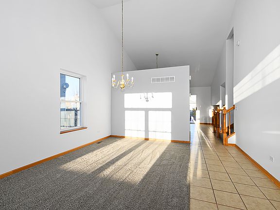 4th image of 1712 Burshire Dr