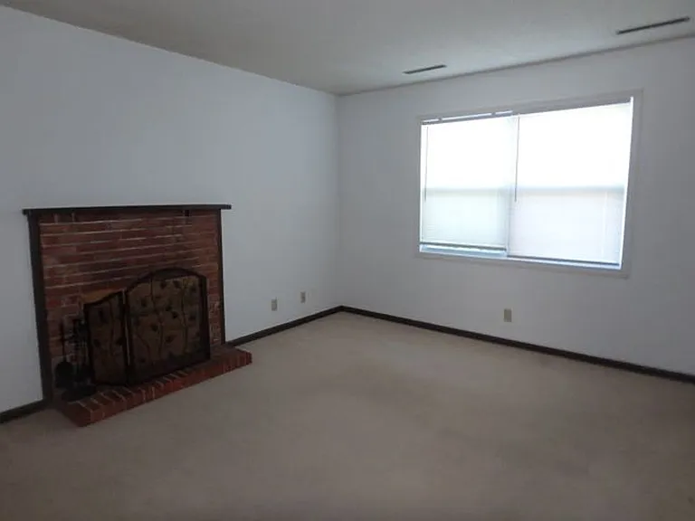 1113 Callie Dr #A — Photo 6