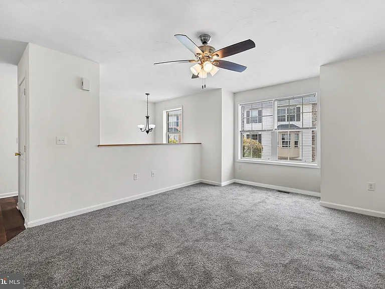22 Shady Tree Ct — Photo 4