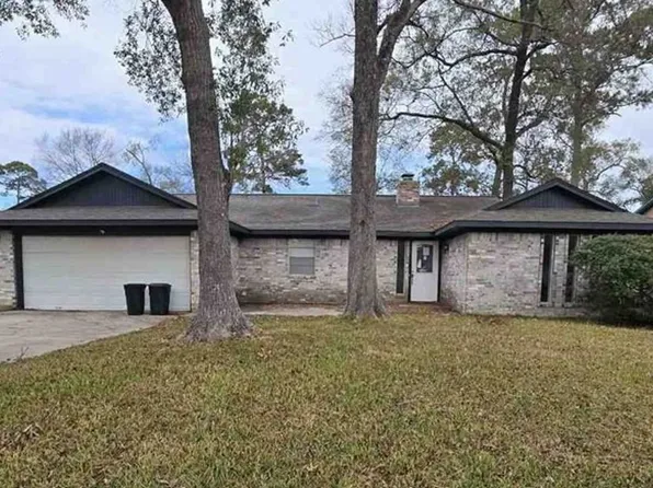 706 S Hyannis Port St, Crosby, TX 77532