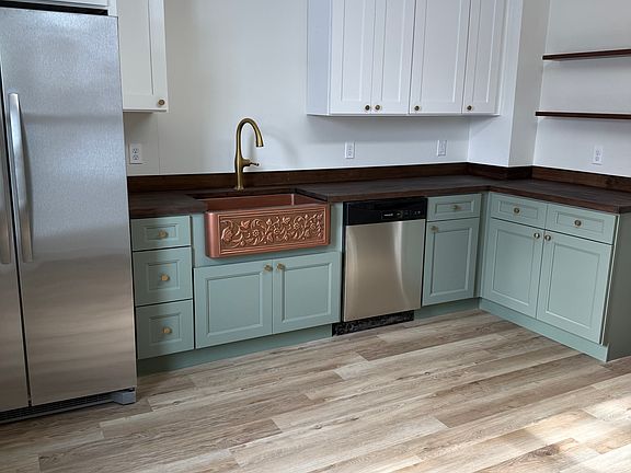 3rd image of 1101 Stoughton Ave #2