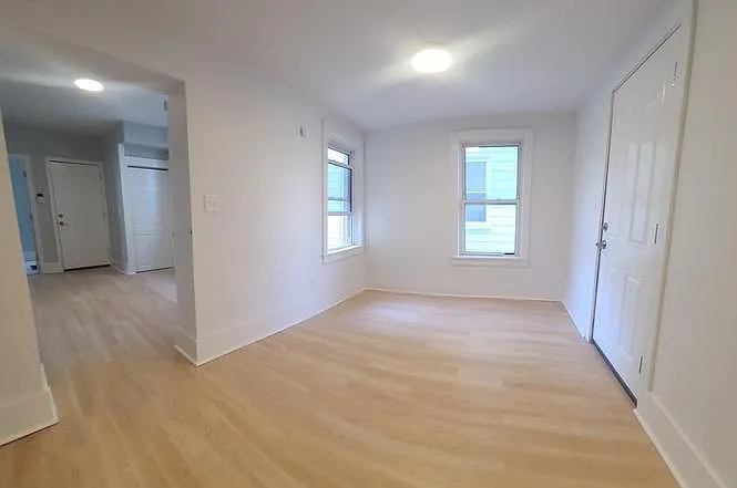 148 Florence St #1 — Photo 2