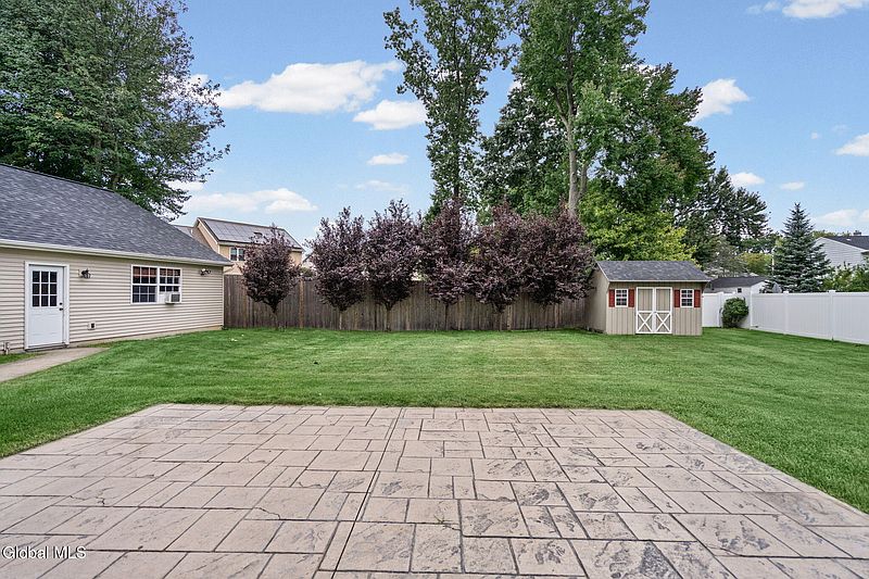 5th image of 408 New Karner Road