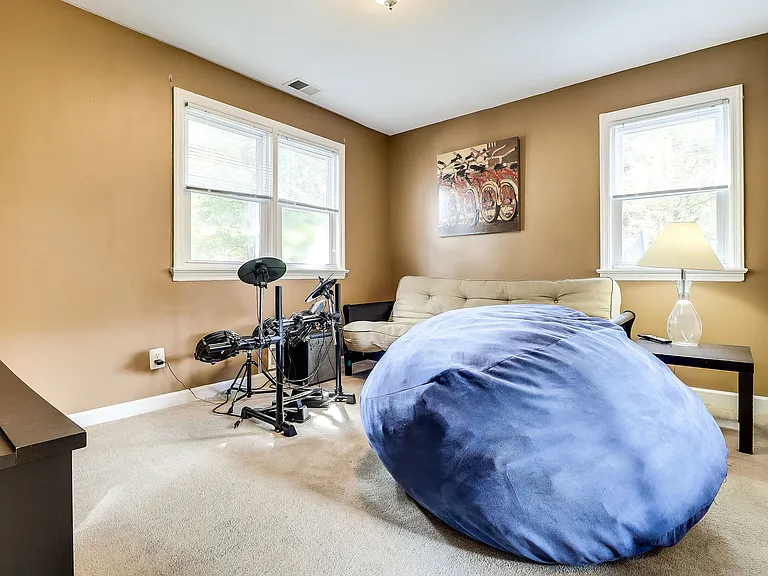 8113 Carlyle Pl — Photo 9