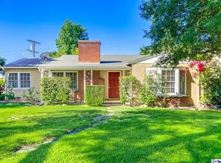1336 Oak Circle Dr, Glendale, CA 91208