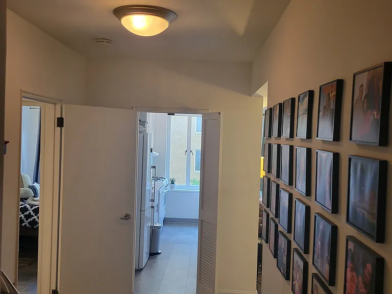 40 Central Park S #9G — Photo 4