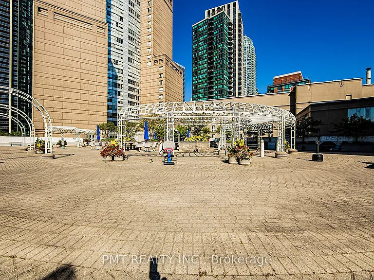 25 The Esplanade #2611 — Photo 38