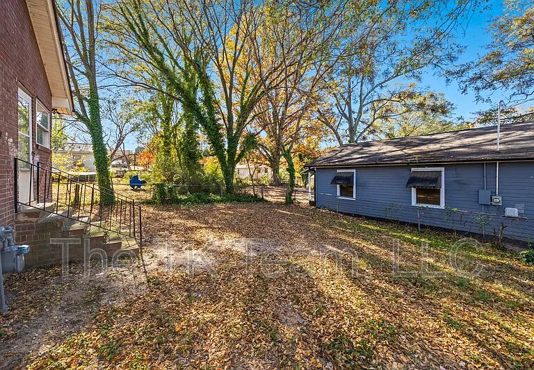 807 N Morris St — Photo 4