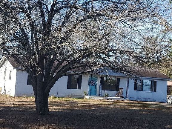 4th image of 903 Pinehill Rd