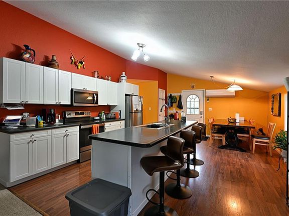 5th image of 6098 South State Highway 35