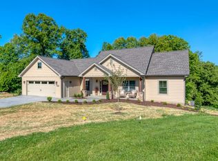 217 Oak View Cir, Bristol, TN 37620