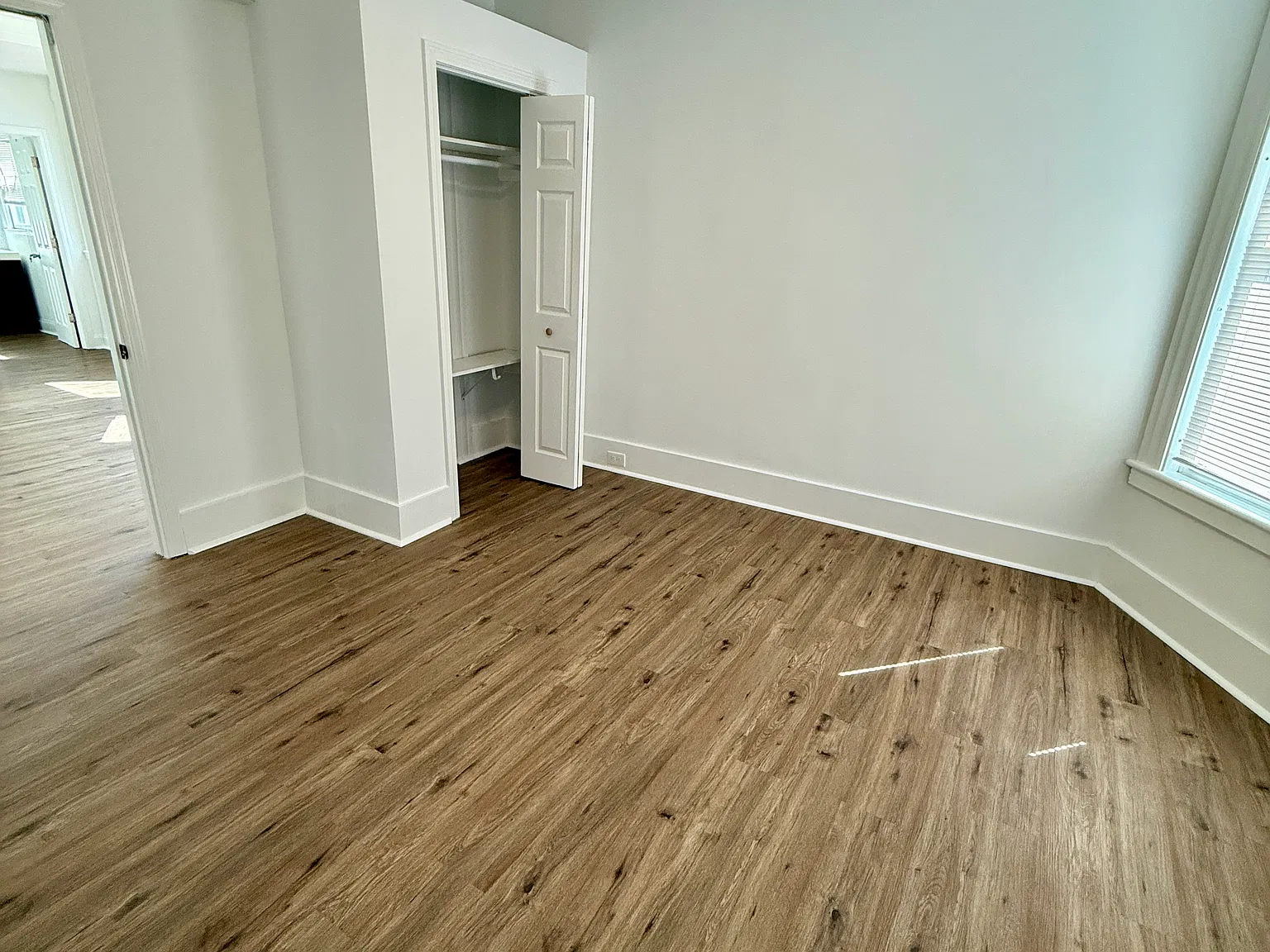 2 bed, 900 sqft, $2,200 — Photo 4