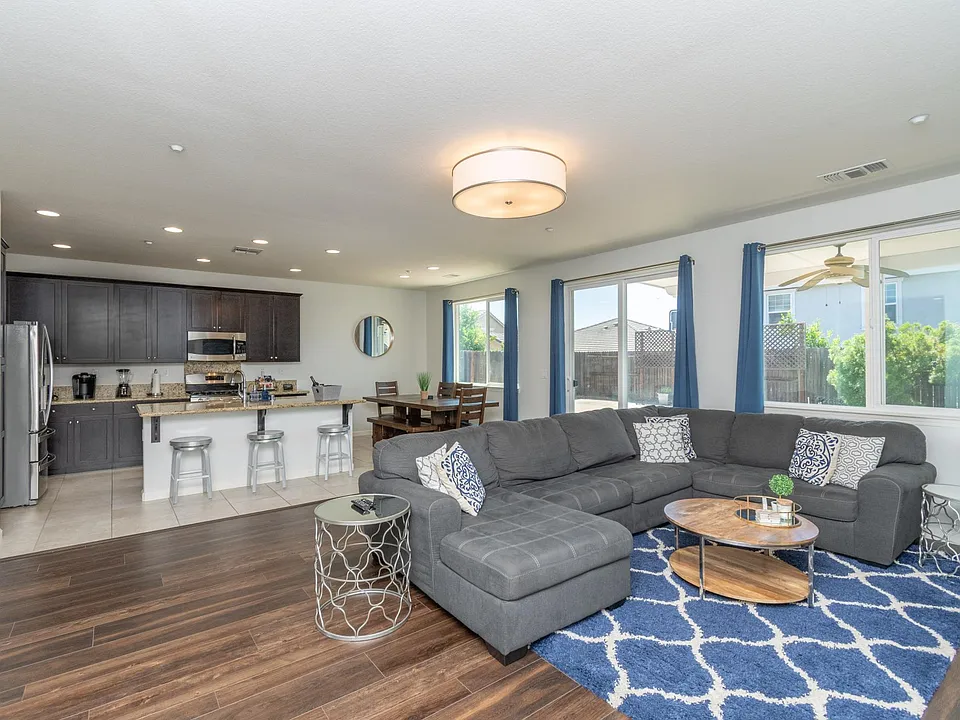 5329 Otter Pond Way