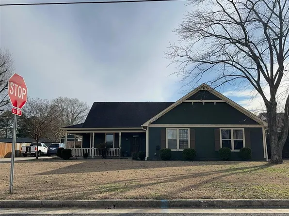 2301 Duncansby Dr SW, Decatur, AL 35603