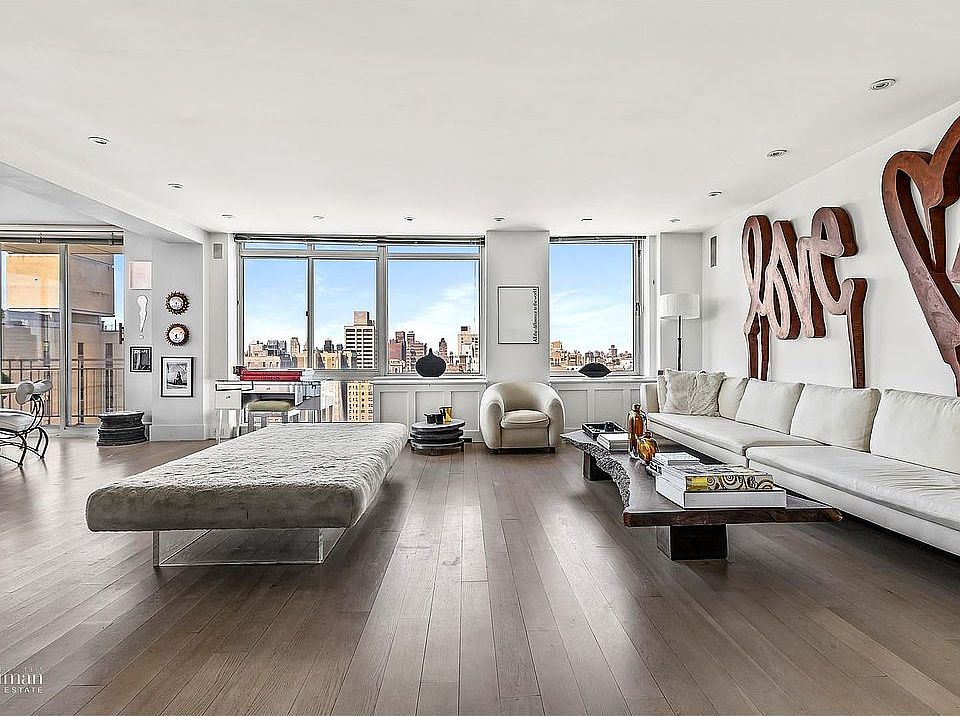 1st image of 201 E 80th St #22