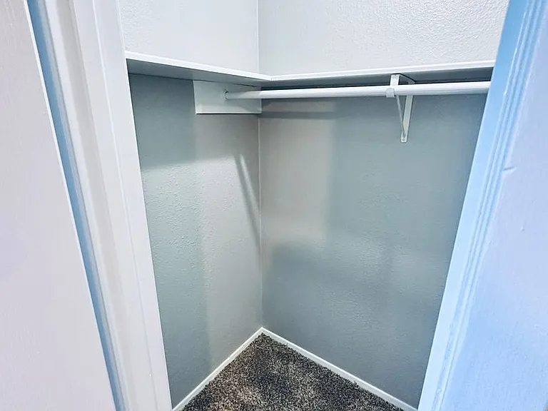 1318 Southport Dr — Photo 14