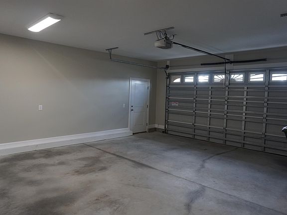 4th image of 1708 Penncross Dr