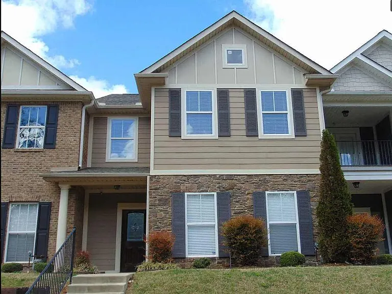 109 Golden Rod Ln — Photo 1