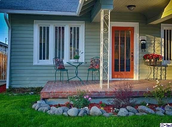 5th image of 1331 E Acacia Ave