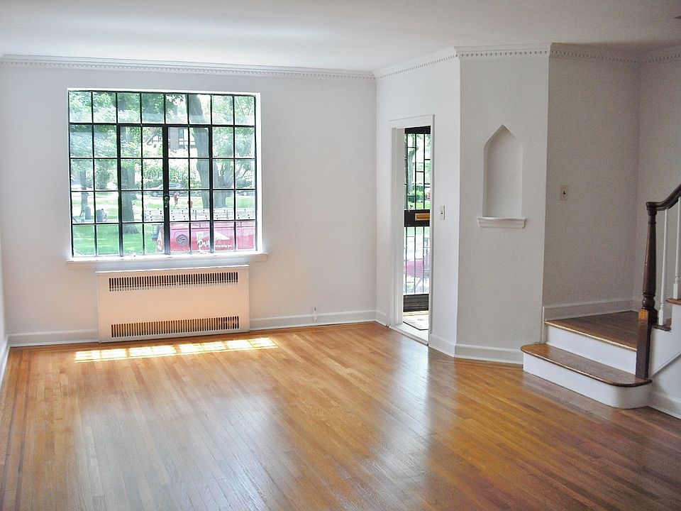 1st image of 182 Burns St
