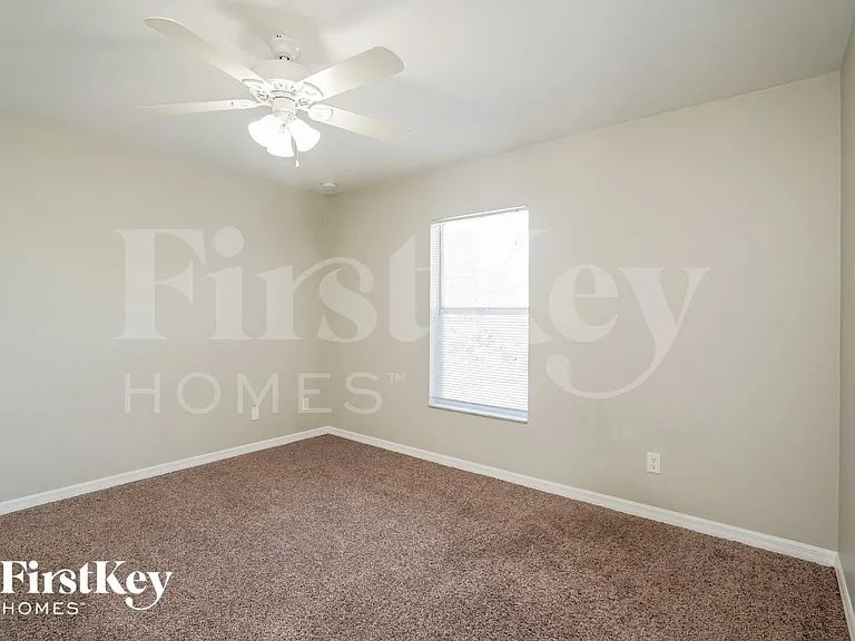 3018 33rd St SW — Photo 11