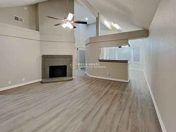 3rd image of 8809 Pheasant Run Dr