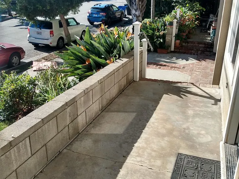 717 Strand St — Photo 8